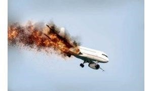 Mơ máy bay rơi và bốc cháy đại diện cho sự sợ hãi và lo lắng về mất mát và nguy hiểm, tạo ra hình ảnh khủng bố và thảm họa trong tâm trí.